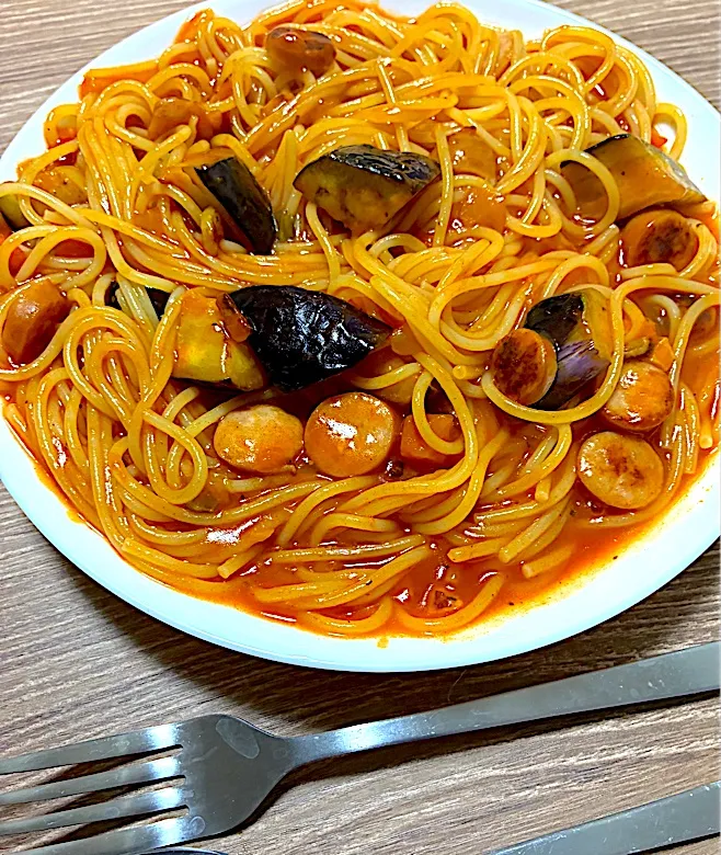 茄子とウィンナーのトマトパスタ|単身赴任のっちさん