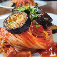 Spaghetti con anatra e melanzane al pomodoro|kazaneさん