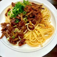 なめこのめんつゆバターパスタ😋|ぽくくんさん