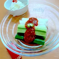 🥒うま辛味噌🥒　と　🧅新玉葱甘酢🧅|🌸yuni🌸さん