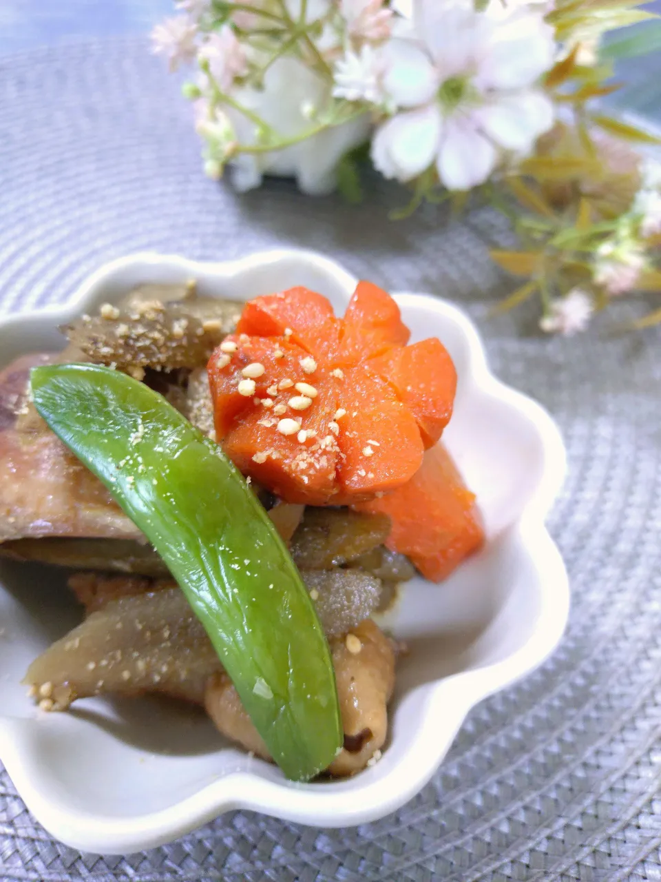 鶏と根菜のうま煮 ·͜·♡|fumiさん