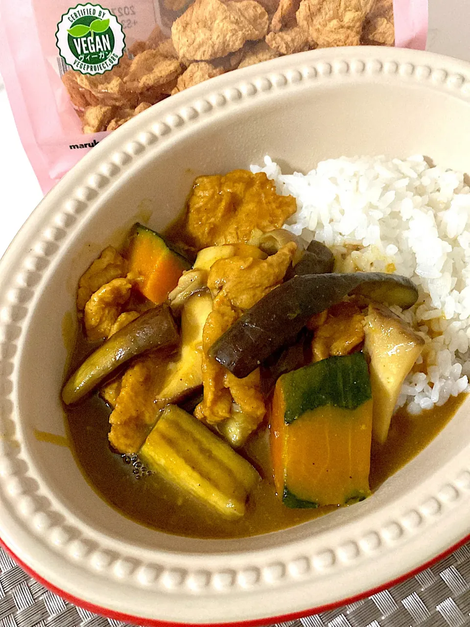 大豆お肉でカレー🍛|ジュンコ バイヤーさん