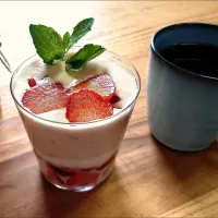 🍓苺まみれのフルーチェムース