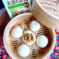 大豆のお肉　角煮まん