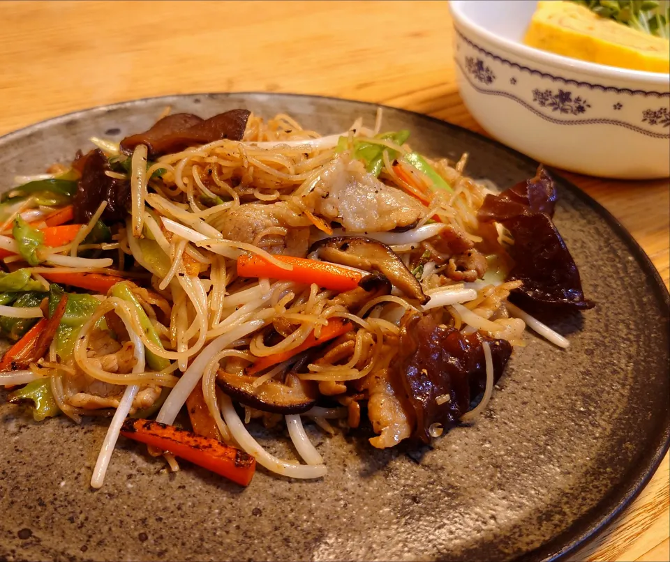 焼きビーフン🇹🇼|なつさん
