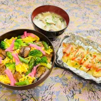 「秋刀魚の蒲焼きのちらし寿司＆エノキベーコンチーズ焼き」