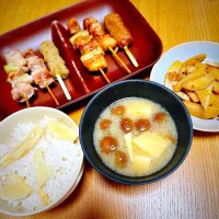 たっぷりあった筍も今日で一区切り！
たけのこご飯
たけのこ、なめこ、玉子豆腐の味噌汁
やみつきメンマ
温めただけの焼き鳥|naoさん