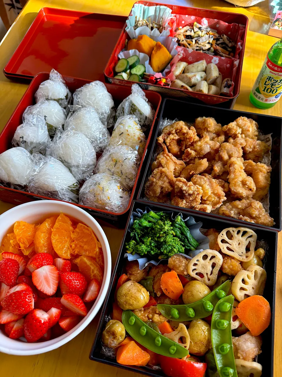 お花見お重弁当🍱🍙|さらっと🍀さん