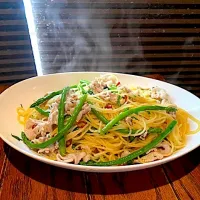 鹿児島茶美豚とアスパラガスのペペロンチーノ・スパゲッティ|shikaさん