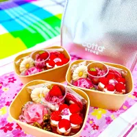 スイーツ弁当🌸🍓| シフォンさん
