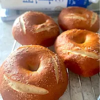 糀甘酒でプレッツェルベーグル
