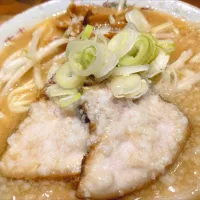 【4/20までの限定】 
【食べログTOP5000】
渡なべ 
背脂チャッチャ味噌󠄀 (1,300円)
―背脂少なめ
@高田馬場7分、西早稲田 
26092
〈醤47塩19噌󠄀6タ2出7F4冷0チ2混2つ1担1沖1〉|大脇さん