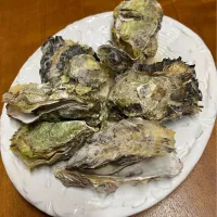 殻付き焼き牡蠣🦪|henryさん