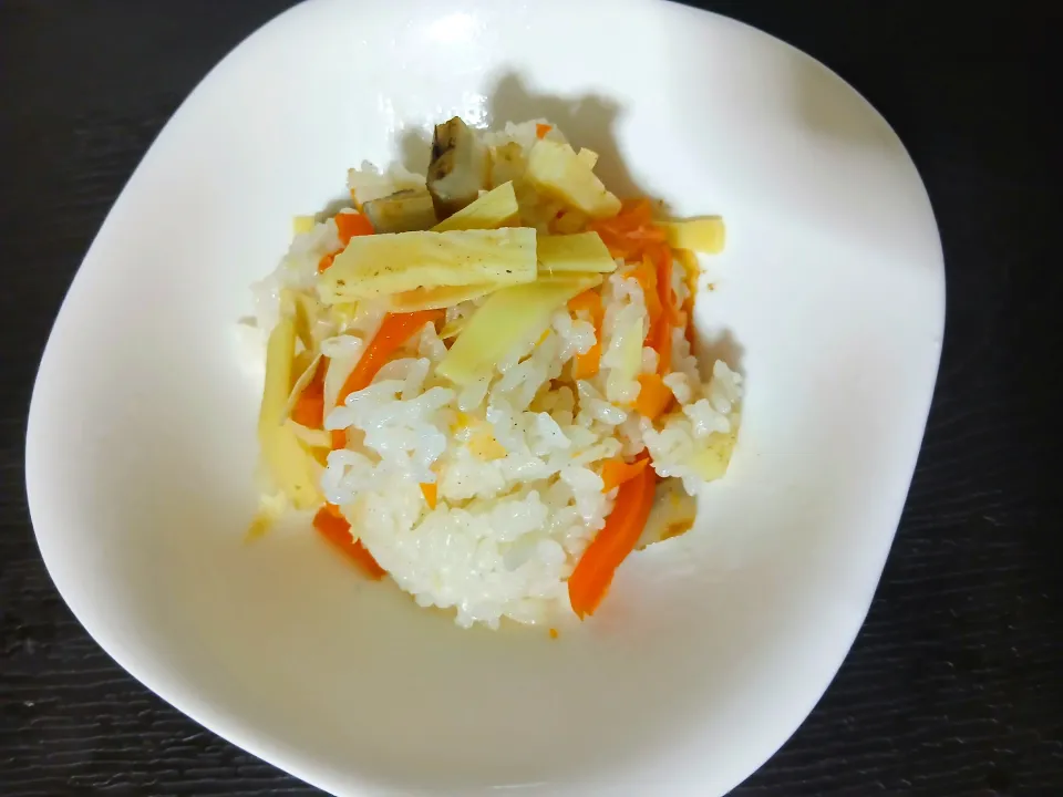 筍の炊き込みごはんと筍のスープ🤭|ぽんすけさん