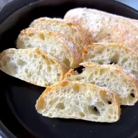 バケットとチーズパン|みゆぞうさん