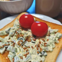 昨日の漬かり過ぎのタルタルもどきトースト|macchinaさん