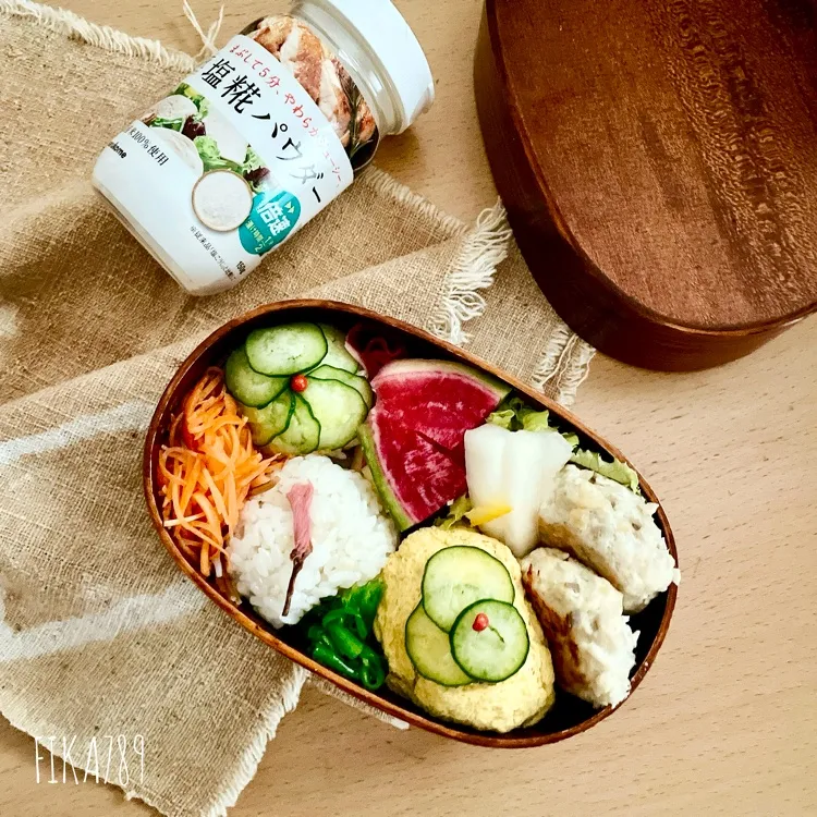 塩糀パウダーでふっくらレンコン入りつくね|FIKA789さん