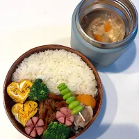 豚肉とごぼうのオイスターソース炒め
かにクリームコロッケ
焼売
シャウエッセン
卵焼き
ブロッコリー
枝豆
のり弁
豚汁|ayumomさん