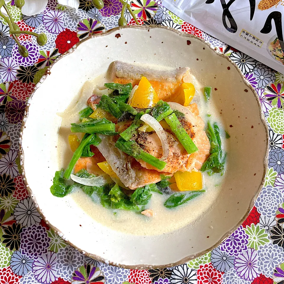 鮭🐟と春野菜のつぶみそクリーム煮✨|ringonamaさん
