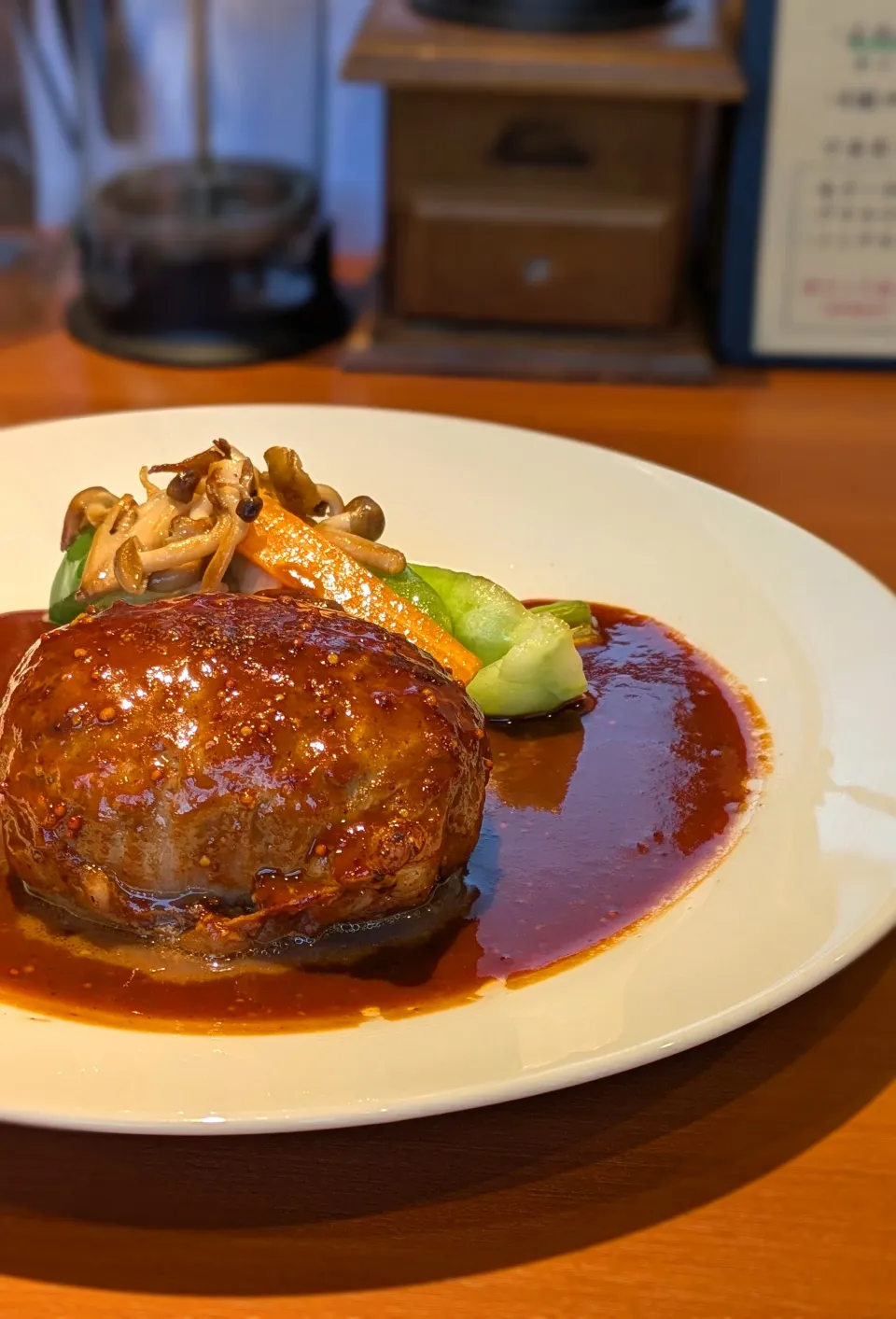 ハンバーグランチ|いりごまさん