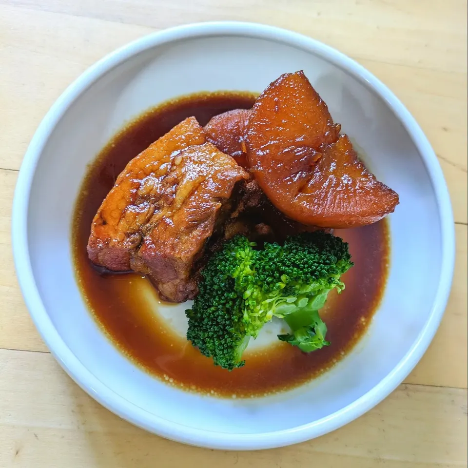 中国たまり醤油de豚の角煮大根＆大根葉とちりめんじゃこのご飯|mi_neneco♪さん