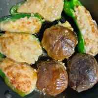 4/9　ピーマンと椎茸の肉詰め|豆大福さん