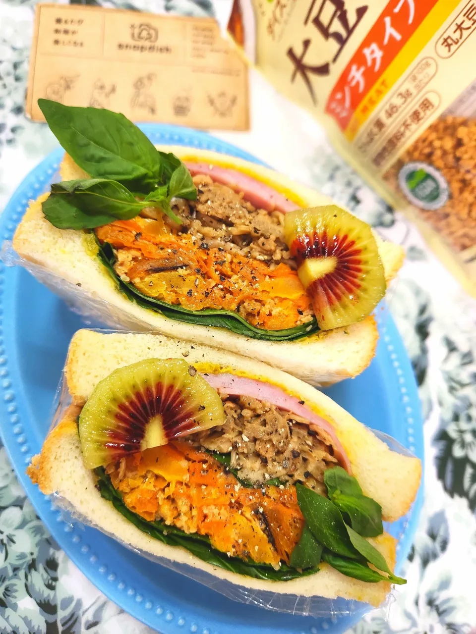 @きなこさんの料理 🔷大豆そぼろいり洋風なめたけ🔷→→🔷🥕焼にんじんマッシュサラダde あるもんでサンド🥪🔷|@きなこさん