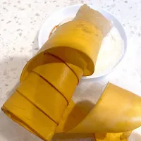 Suman sa ibos - glutinous rice cook in salt and coconut milk wrapped in young palm leaves shaped into coils|🌺IAnneさん