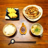 🐍長ネギのとぐろ焼き/🐟しらす入りだし巻き玉子🥚/ 🍄しめじ＆えのきのお味噌汁🥣|しゅりり𓂃𓈒𓋜さん