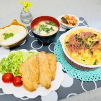 「晩ごはんのような朝ごはん🤣💦」|バシュランさん