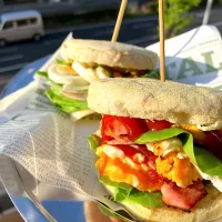 朝からハムエッグサンド2個