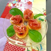 レッドキーゥィとクリームチーズと生ハムの前菜|プクママさん
