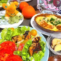 コトコト煮込んだオニグラスープと塩麹チキンサラダ🥗|yukki-----さん