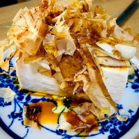 今年初めての新玉ねぎと冷奴　汗ばむ陽気| ご飯はん♪さん