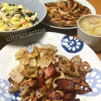 ＊餃子と一緒に。根菜とベーコン、春キャベツサラダと白菜スープ♬＊| ultramarineさん