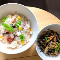 春っぽい洋風たこ飯✽炊き込み混ぜごはん仕様＆ひじき煮|mi_neneco♪さん