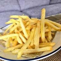 買っておいた フライヤー を使ってみた🍟
キッチンペーパーに油が付かないって凄い🥹|しあるさん