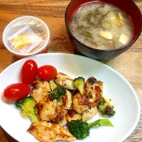 レモンチキン　もずく味噌汁　納豆|🍮ぶりゅれ🍮さん