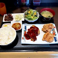ヤンニョムチキン、若鶏の唐揚げおろしポン酢😋| すかラインさん