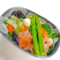 単身赴任のっちさんの料理 （ラップ引き抜き大作戦弁当）　　4/13　中華丼弁当|豆大福さん