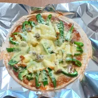 照り焼きチキンマヨピザにピーマン、しめじ、チーズましましで|ナナさん
