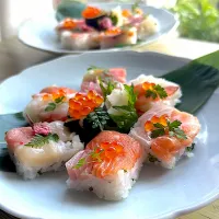 押し寿司 ~刺身の切れ端ミックス|とんちんさん