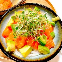 🐟夜【サーモンアボカド丼＆おでん】🍢|Laniさん