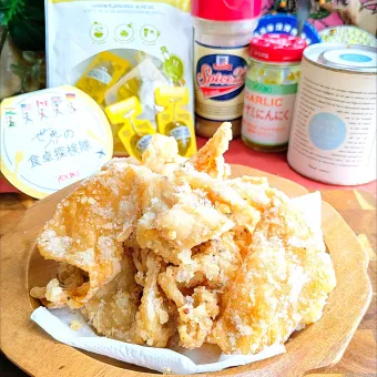 Snapdishの人気料理写真:🌏『世界の食卓探検の旅〜』
【鶏皮のスパイシー唐揚げ】