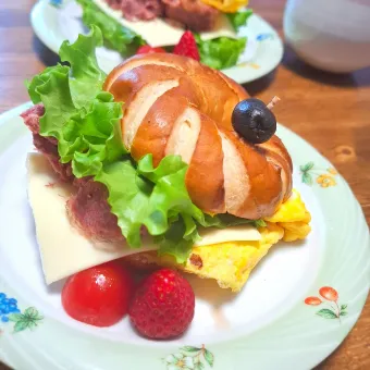 Snapdishの人気料理写真:🥯朝食🥯