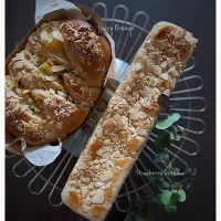 ジューシーオレンジ🍊                                いちごの折り込みパン🍓|yucca@さん