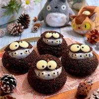 チョコクッキーシュー🍫まっくろくろすけなのかトトロなのか👀