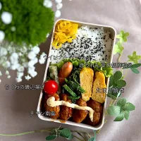 4／15❤︎今日の主人弁当🌱

＊ チキン南蛮
＊ たまご焼き
＊ ちくわの磯辺揚げ
＊ ウインナー
＊ ほうれん草の胡麻和え|Makinsさん