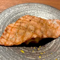 ⑤4月14日・［焼肉コース😋みたいな感じ］・イチボ❣️ （お店の人が焼いて提供💦なのでお寿司みたいな写真😱💦）|山勝さん