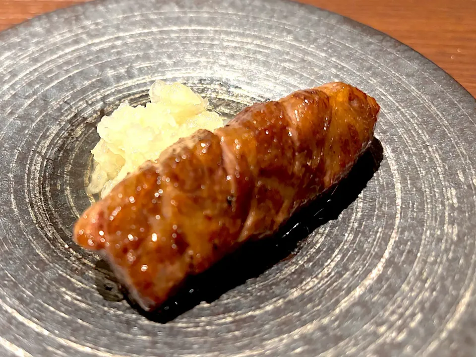 ⑨4月14日・［焼肉コース😋みたいな感じ］・謎のお肉❣️（部位を聞き逃しました😅）|山勝さん